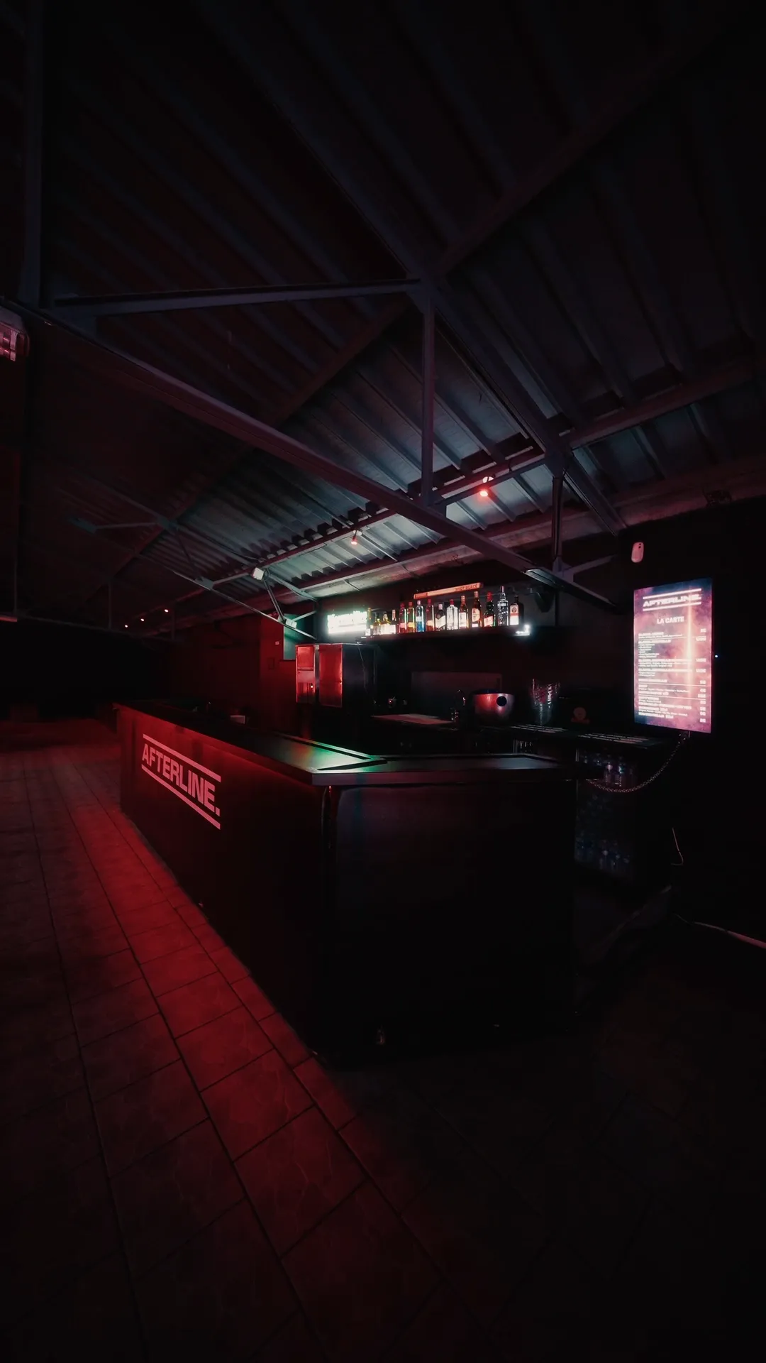 Afterline Club Renovation Bar du Haut